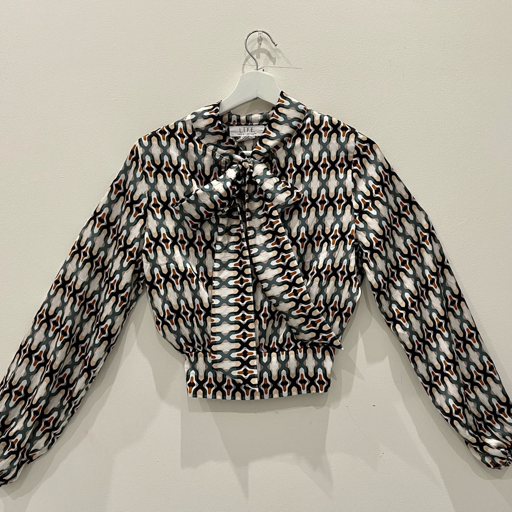 L.I.F.E XS long sleeve professional/going out shirt.